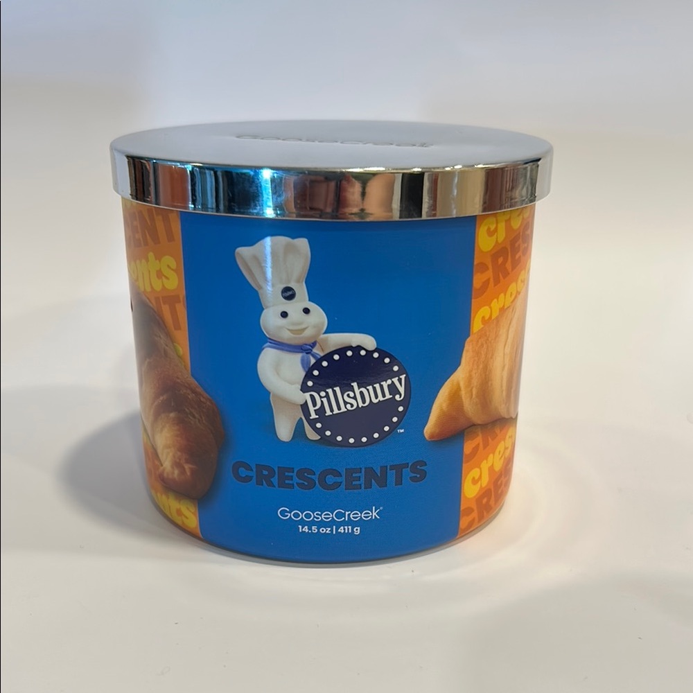 Goose Creek ‘Pillsbury Crescents’ candle 🕯️ 
Brand New!!
3 wicks!